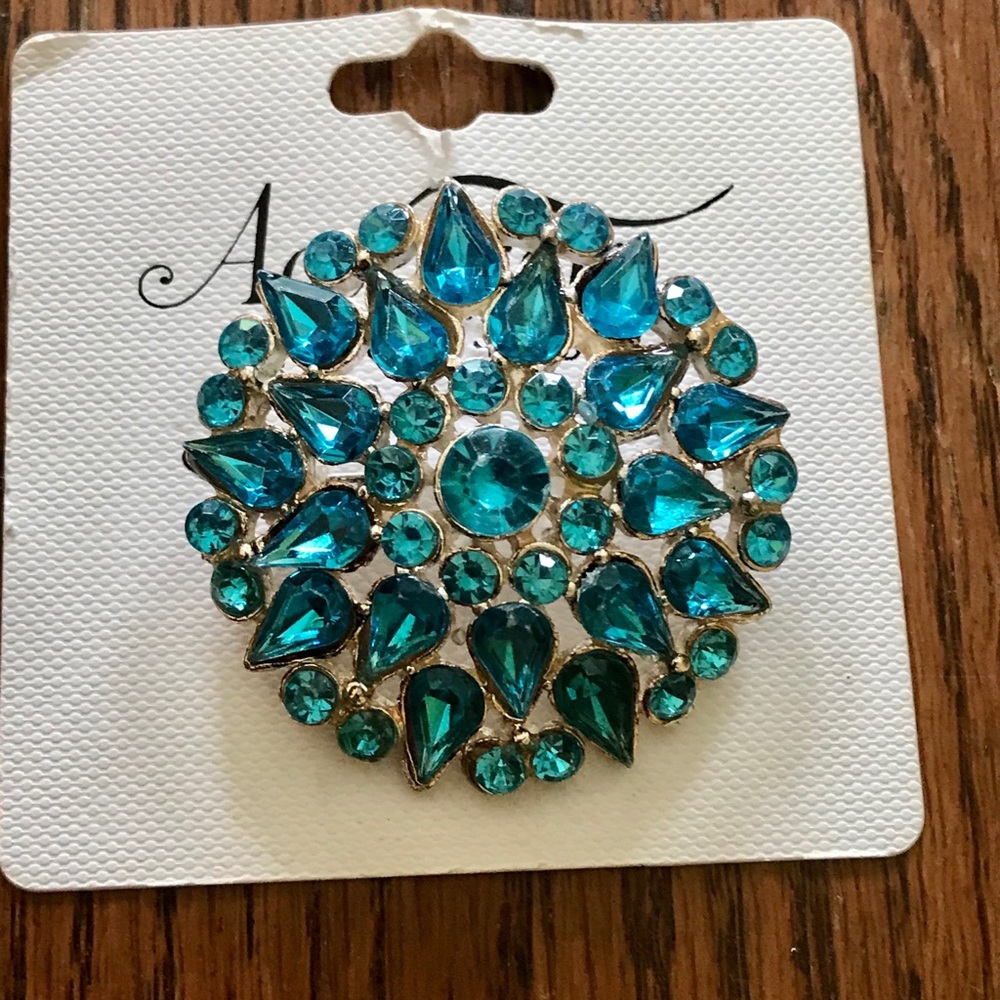 Beautiful lapel pin